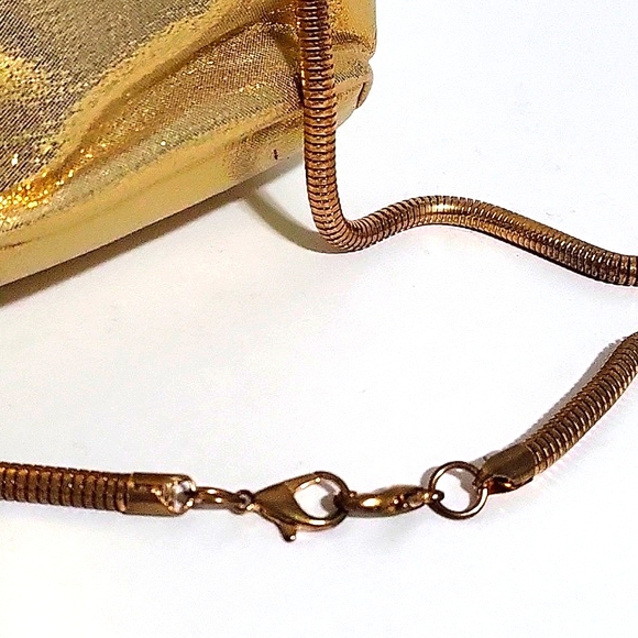 *HOMECOMING* Gold bucket bag - Picture 4 of 7
